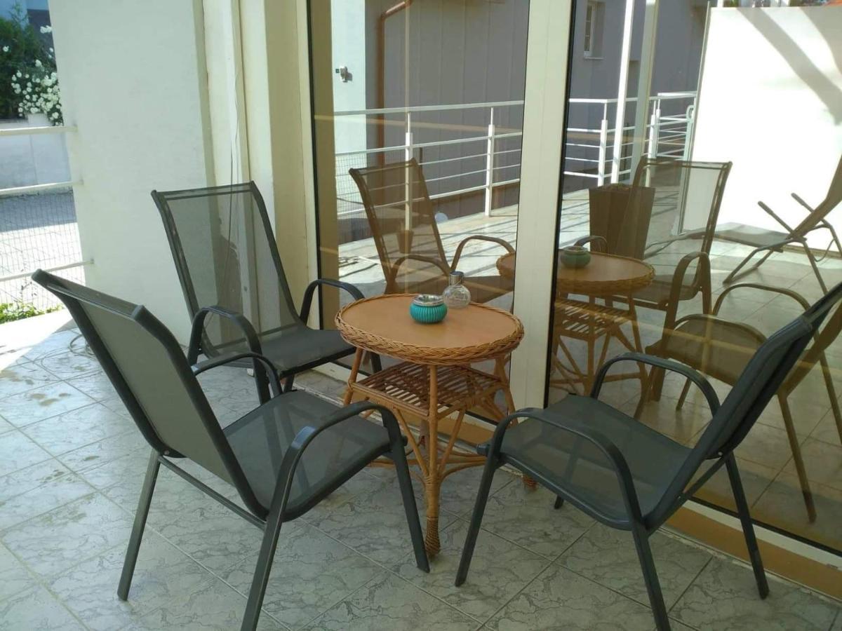 Slnecny Apartmanovy Dom Oslany Екстер'єр фото