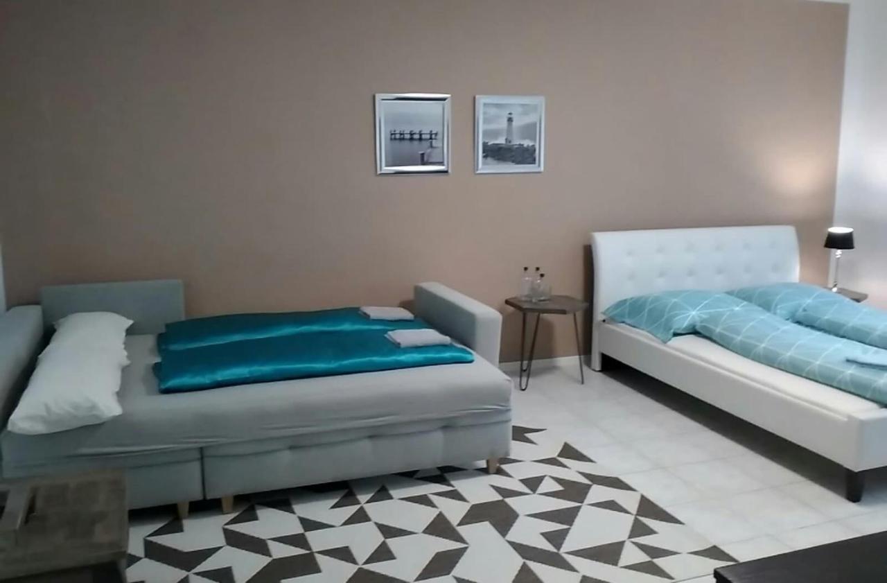 Slnecny Apartmanovy Dom Oslany Екстер'єр фото
