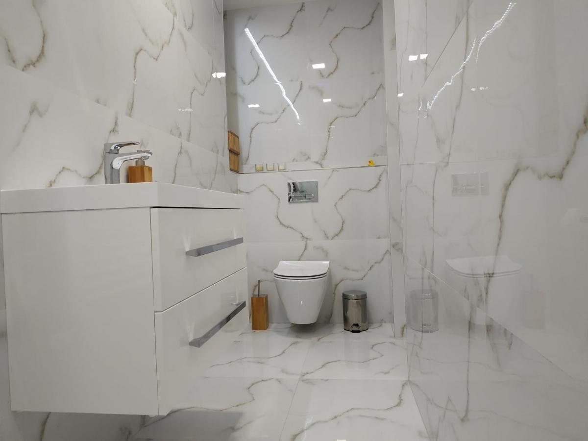 Slnecny Apartmanovy Dom Oslany Екстер'єр фото