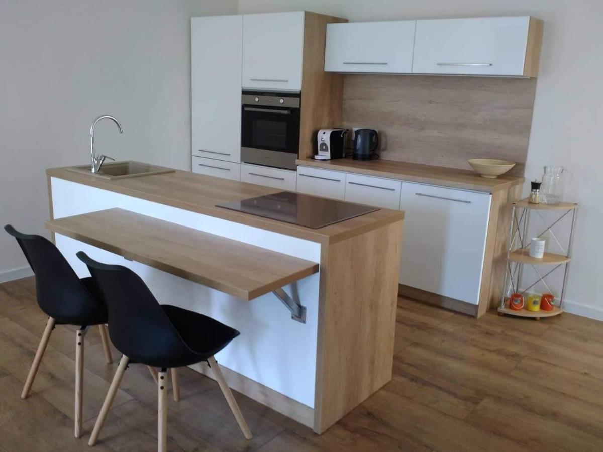 Slnecny Apartmanovy Dom Oslany Екстер'єр фото